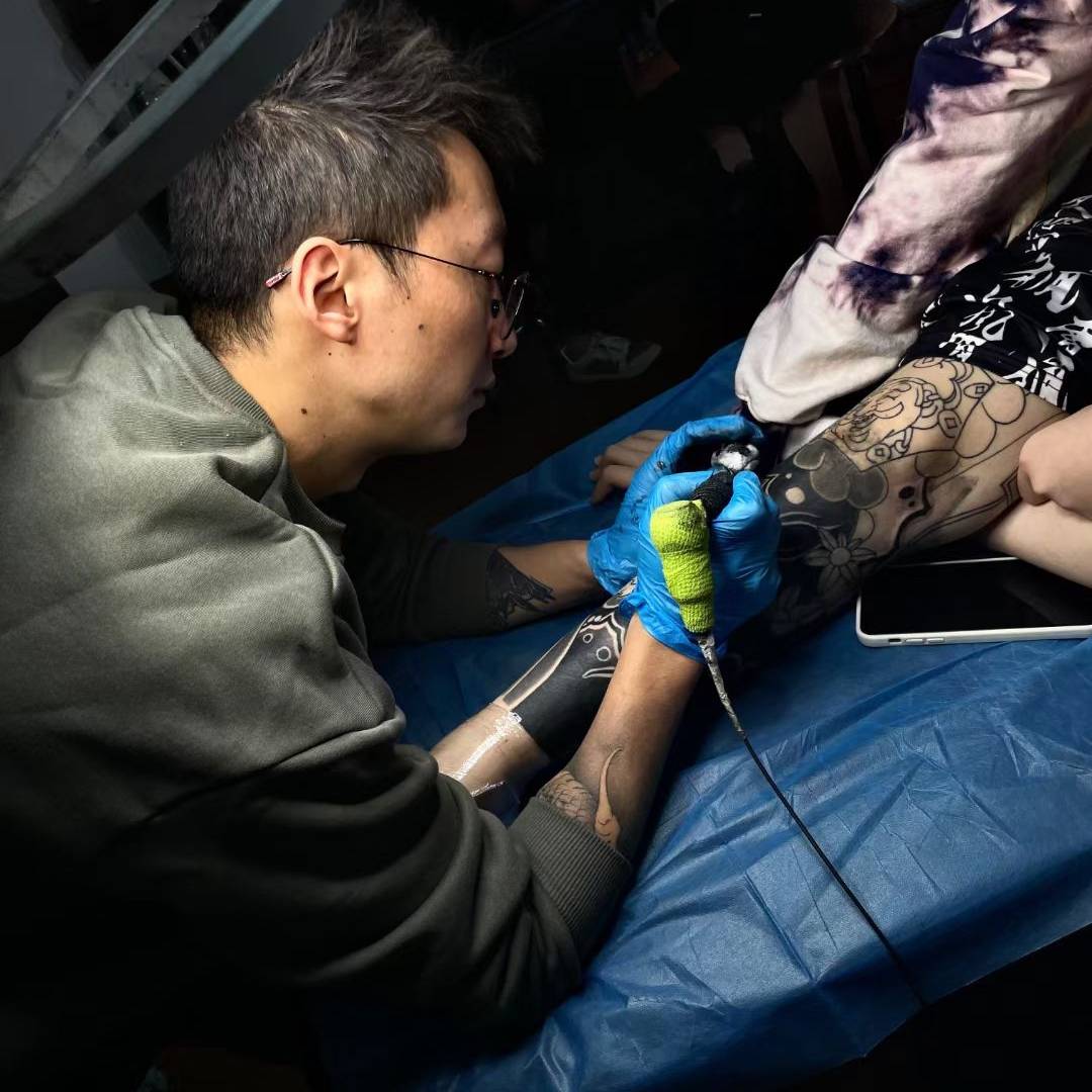 犬のTATTOO STUDIO